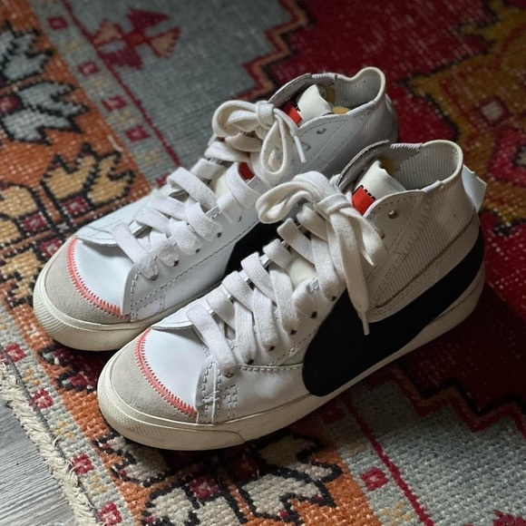 Nike Other - Nike Blazer Mid ‘77 Sneakers